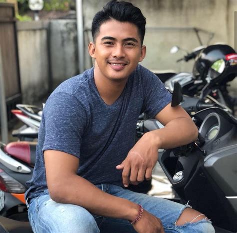 cowok ganteng twitter|Cowok ganteng @PenikmatIbuIbu9 .